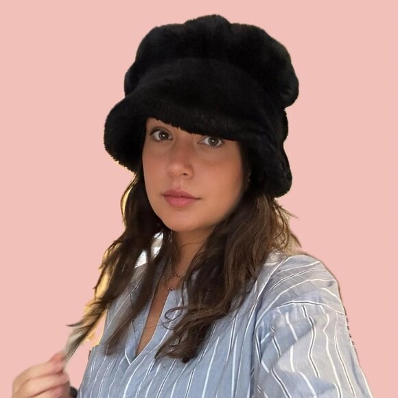 Y2K Faux Fur Hat – Tom & Pam Vibes - Picture 2 of 7